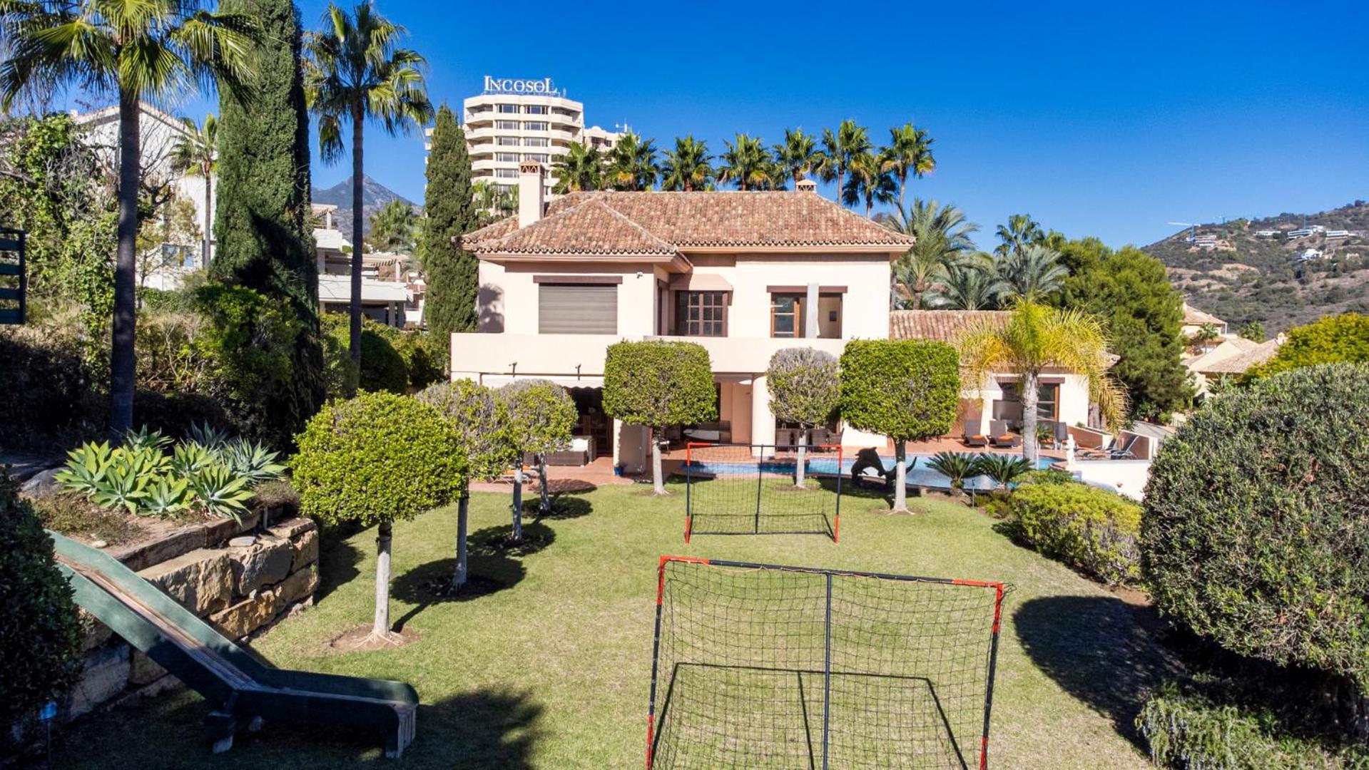 Luxury Villa Robledal By Mabiente - Views Of The Sea And The Golf Course 마르베야 외부 사진