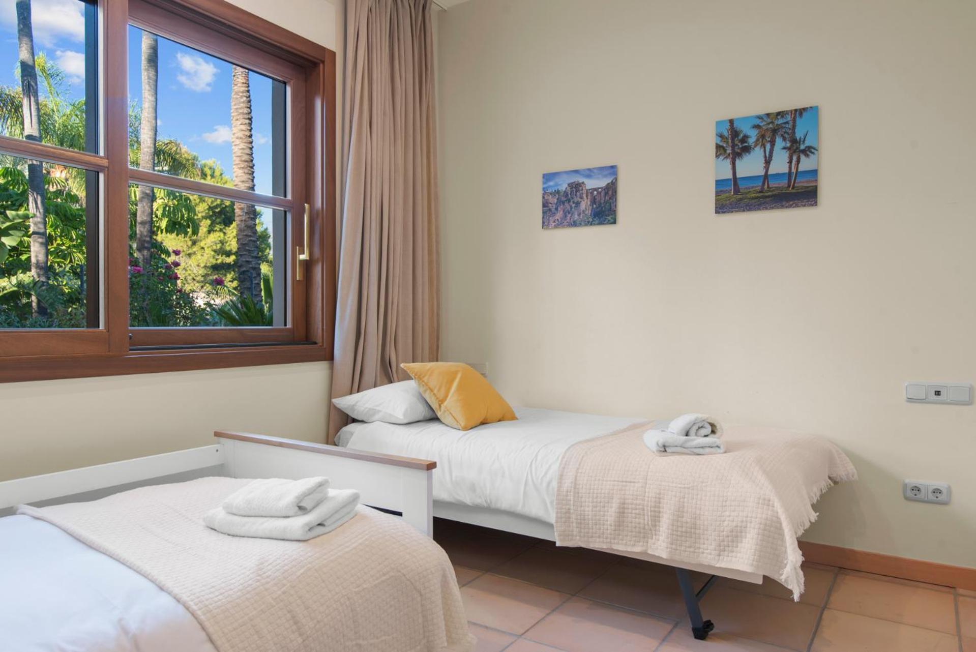 Luxury Villa Robledal By Mabiente - Views Of The Sea And The Golf Course 마르베야 외부 사진