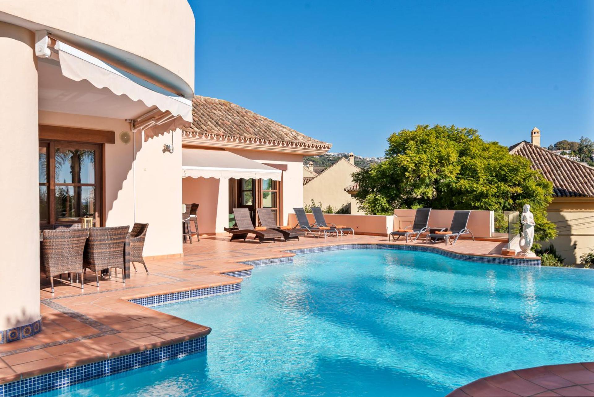 Luxury Villa Robledal By Mabiente - Views Of The Sea And The Golf Course 마르베야 외부 사진