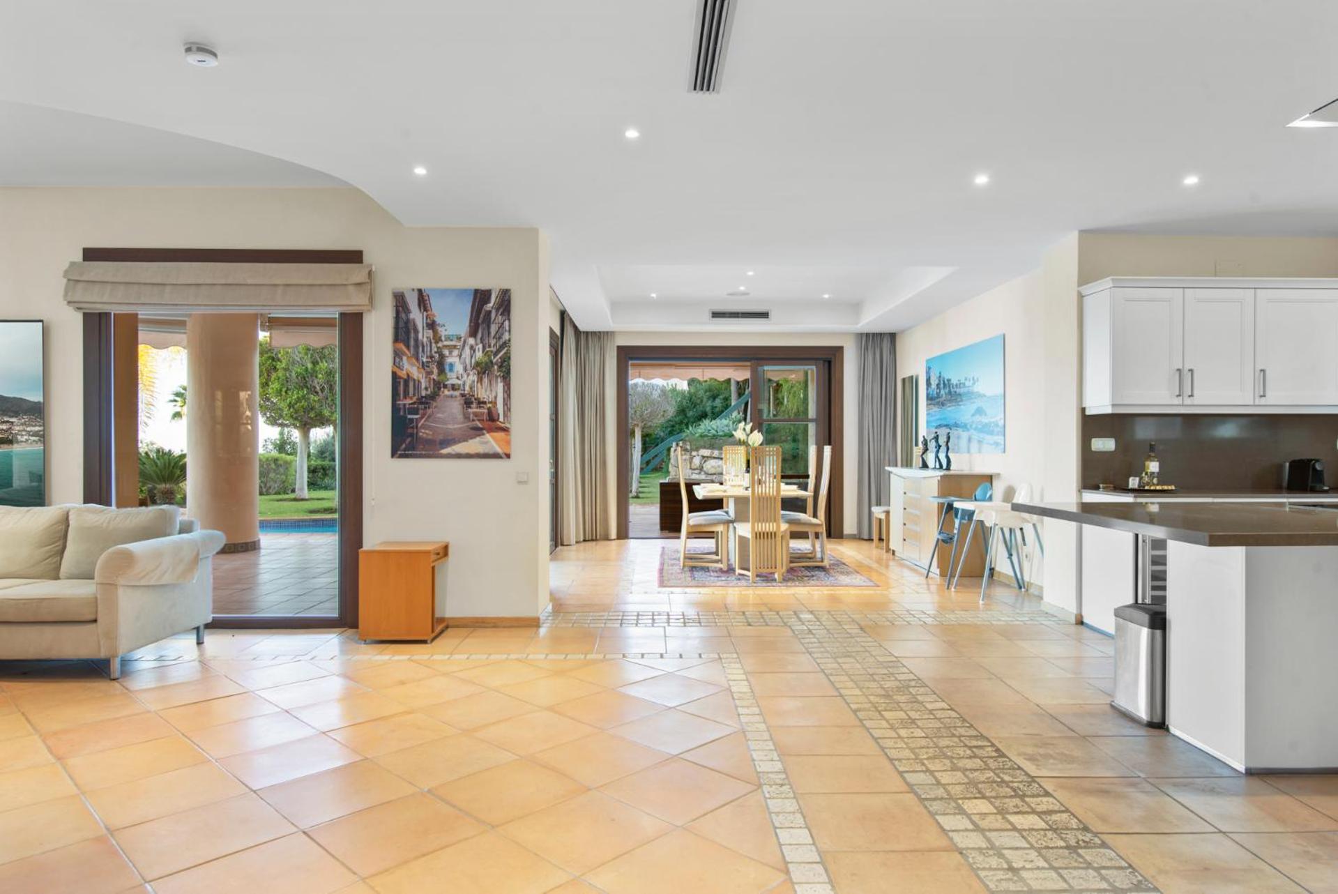 Luxury Villa Robledal By Mabiente - Views Of The Sea And The Golf Course 마르베야 외부 사진