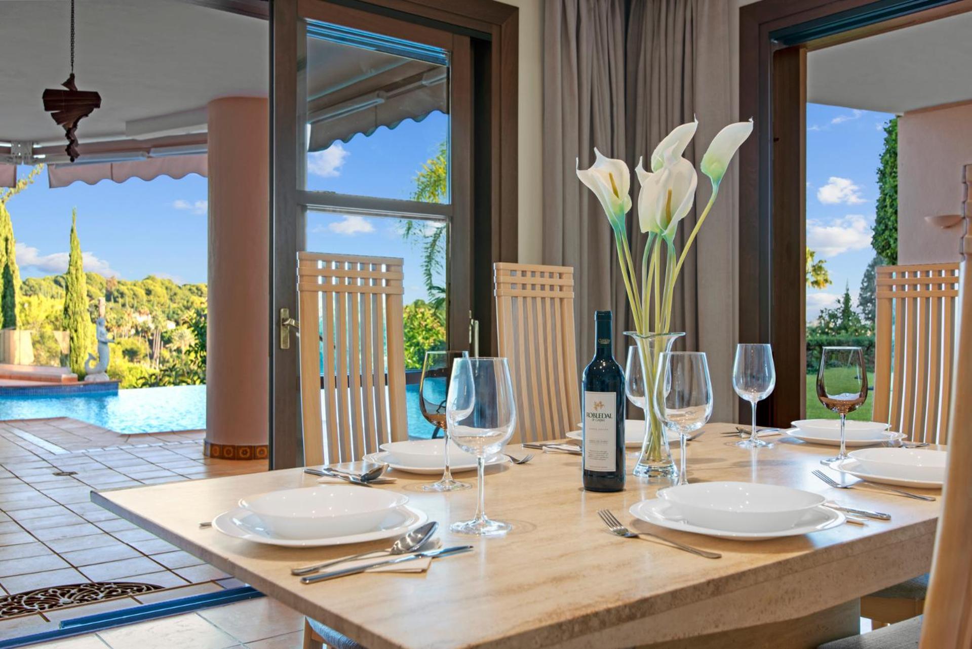Luxury Villa Robledal By Mabiente - Views Of The Sea And The Golf Course 마르베야 외부 사진